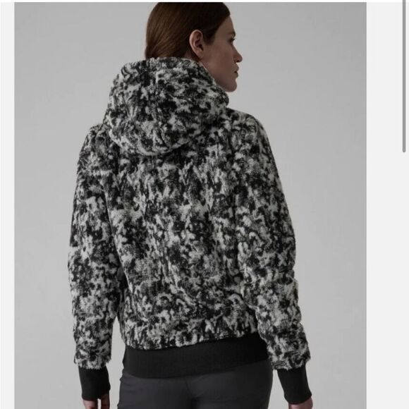 Athleta- “Tugga Sherpa Jacquard Hoodie” Black & White w/ Thumb Holes- Size Large - Picture 2 of 10